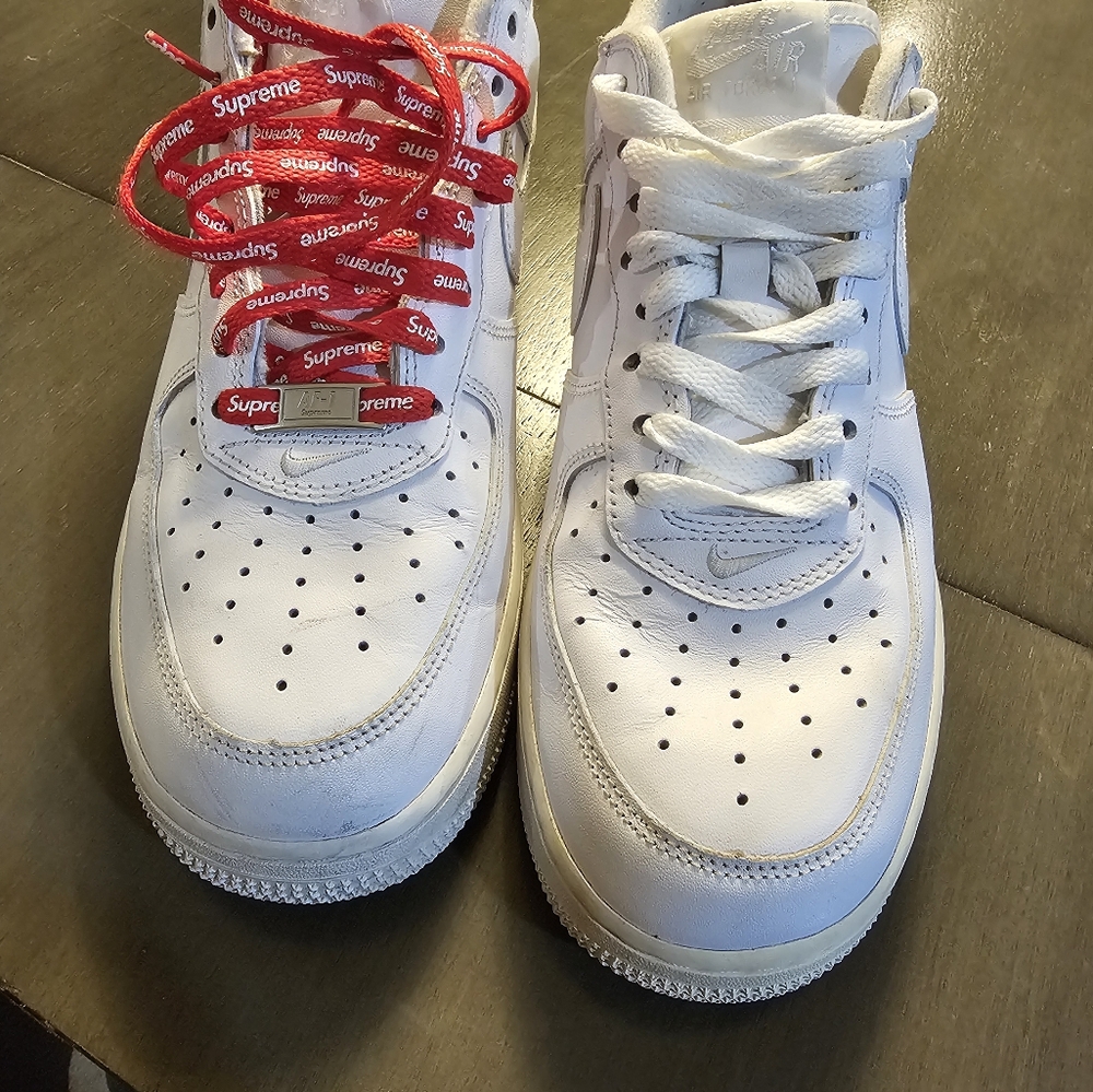 Nike/Supreme Air Force1  collab